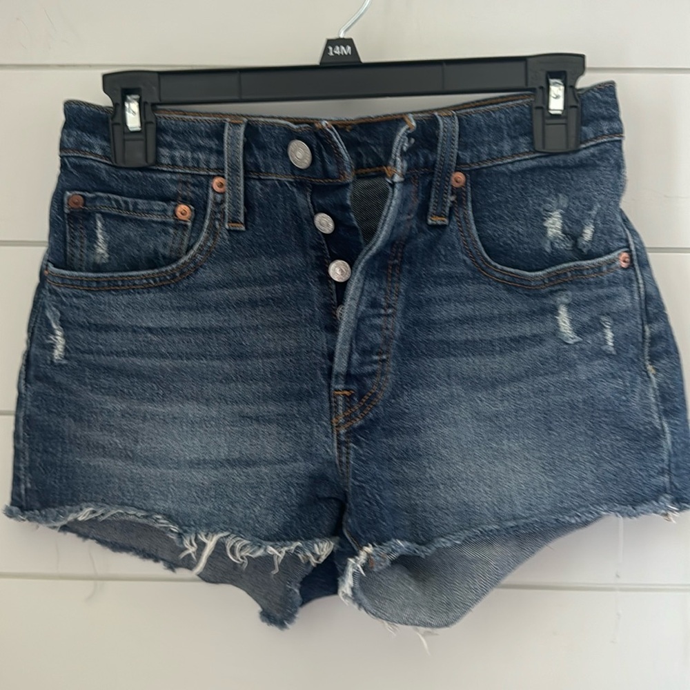 Women’s Levi shorts